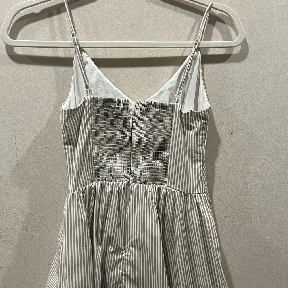 Aritzia Technique Poplin Dress in Cream and Olive stripes, Size 0 - Picture 6 of 6